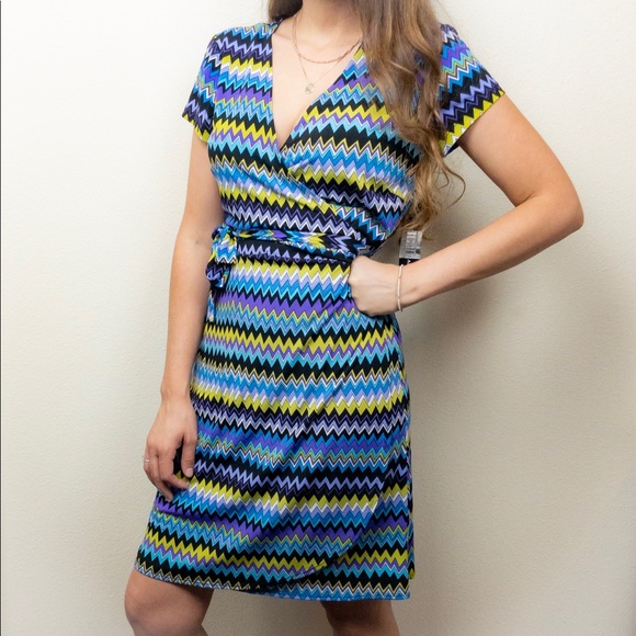 Soho Apparel Dresses & Skirts - Soho Apparel Dress Wrap Zigzag Pattern Size 10